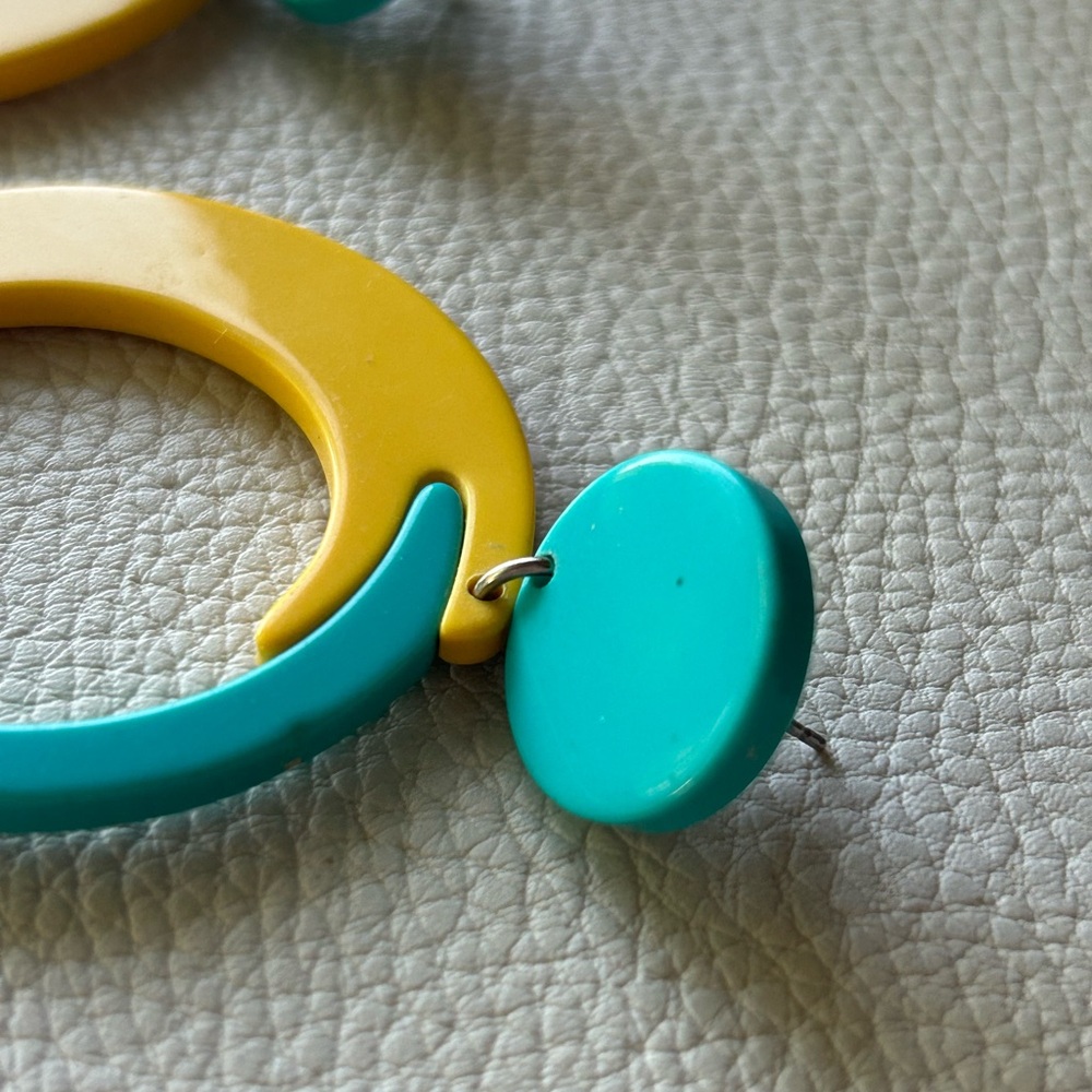 Vintage Mod Hoop Earrings - Picture 2 of 9